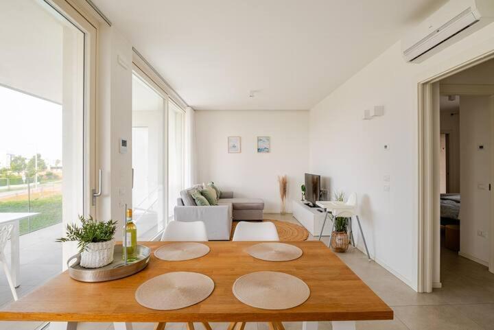 Apartment Luma With Pool Lido di Jesolo Dış mekan fotoğraf