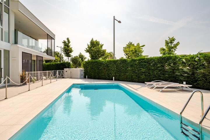 Apartment Luma With Pool Lido di Jesolo Dış mekan fotoğraf